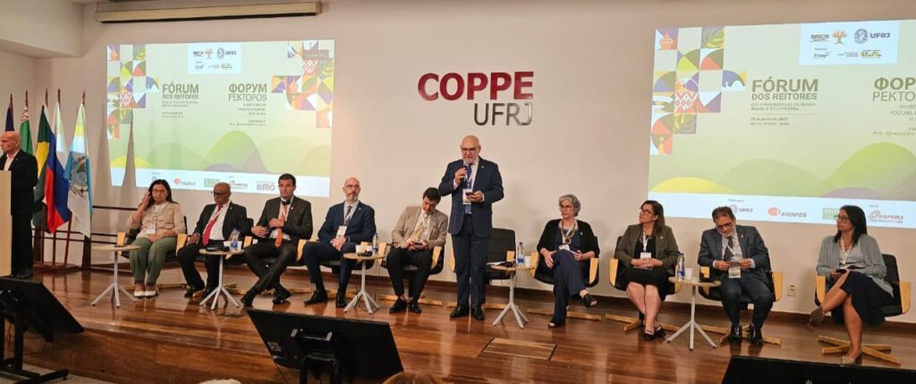 UFJ fortalece internacionalização em evento global