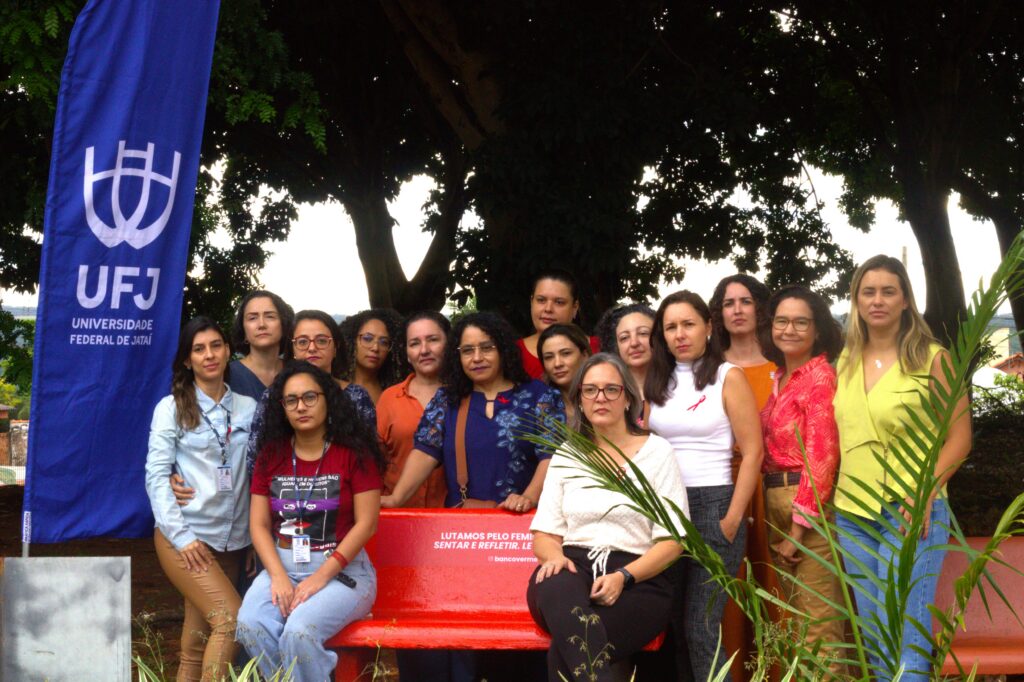 UFJ realiza ação Banco Vermelho e reforça compromisso com enfrentamento à violência contra a mulher